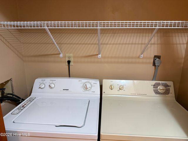 24 Boundaryline Drive NW Apt G, Calabash, NC 28467