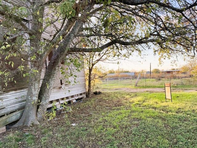 485 W Brook ST, Bartlett, TX 76511