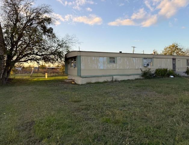 485 W Brook ST, Bartlett, TX 76511