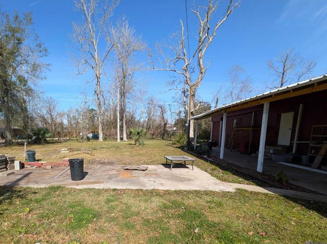 906 E Verna St, Gonzales, LA 70737