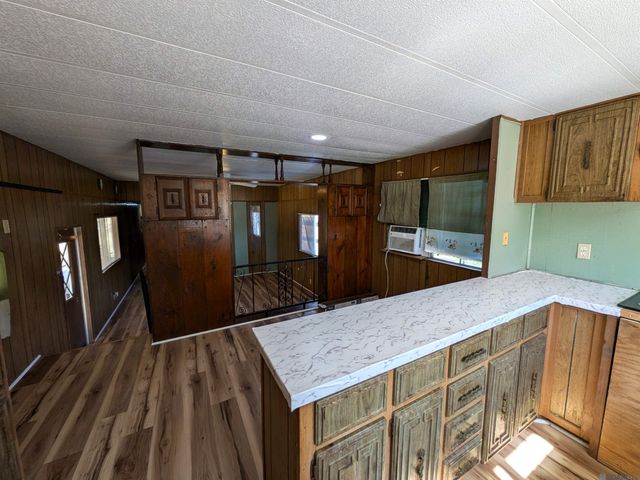 906 E Verna St, Gonzales, LA 70737