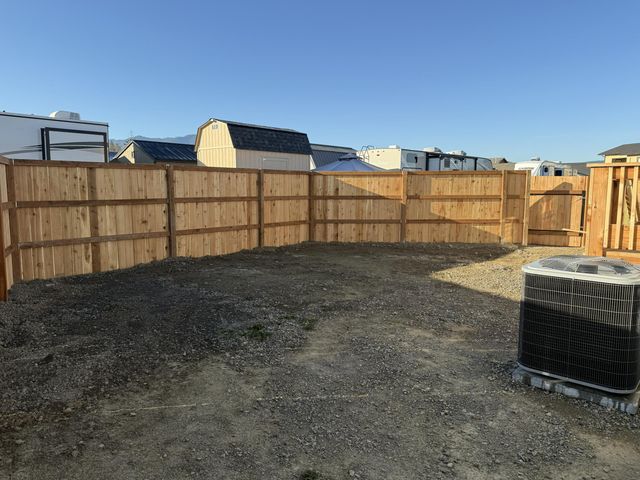 4074 S Pacific Hwy Highway 10, Medford, OR 97501