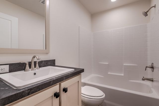 4074 S Pacific Hwy Highway 10, Medford, OR 97501