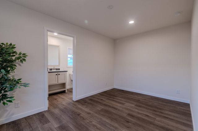 4074 S Pacific Hwy Highway 10, Medford, OR 97501