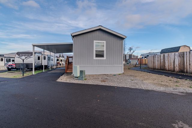 4074 S Pacific Hwy Highway 10, Medford, OR 97501