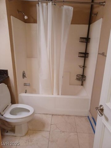 230 East FLAMINGO Road 236, Las Vegas, NV 89169