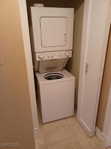 230 East FLAMINGO Road 236, Las Vegas, NV 89169