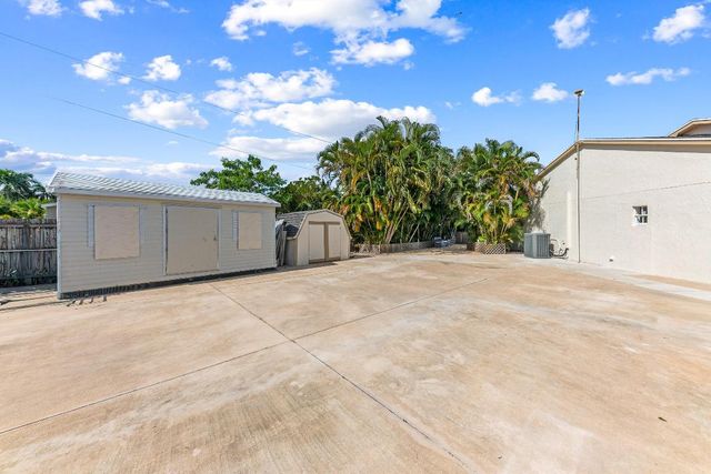 6567 Cindi Lane, Greenacres, FL 33467