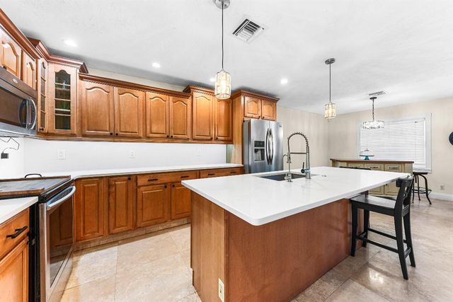 6567 Cindi Lane, Greenacres, FL 33467