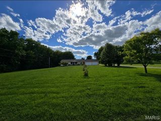 8752 Old Lebanon Troy Road, Troy, IL 62294