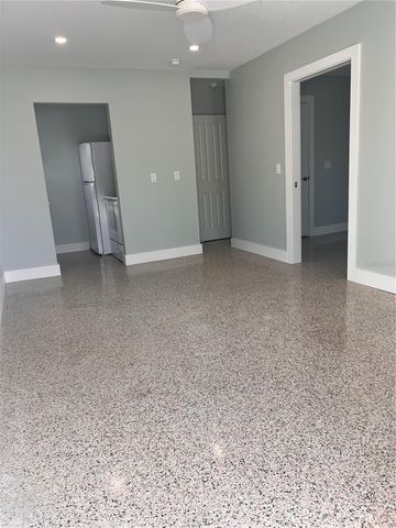 40 82ND AVENUE S Unit `1, Treasure Island, FL 33706