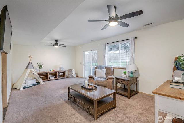 16669 Rainier View Drive SE, Yelm, WA 98597