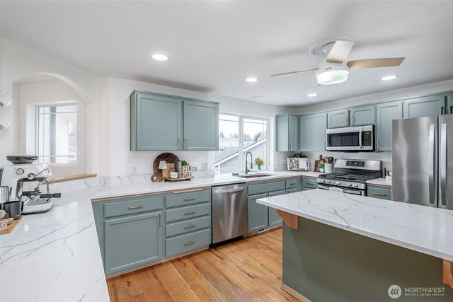 16669 Rainier View Drive SE, Yelm, WA 98597