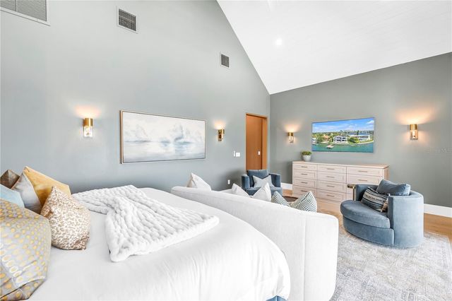 386 26TH AVENUE SE, St Petersburg, FL 33705