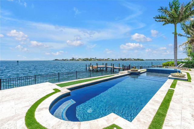 386 26TH AVENUE SE, St Petersburg, FL 33705