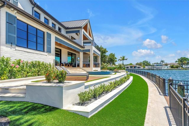 386 26TH AVENUE SE, St Petersburg, FL 33705