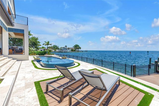 386 26TH AVENUE SE, St Petersburg, FL 33705