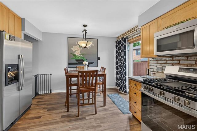 7903 Royal Arms Court, Crestwood, MO 63123