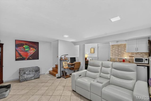 7903 Royal Arms Court, Crestwood, MO 63123