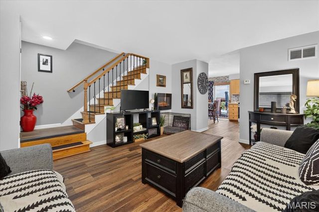 7903 Royal Arms Court, Crestwood, MO 63123