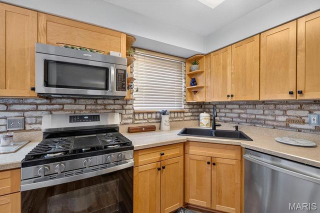 7903 Royal Arms Court, Crestwood, MO 63123
