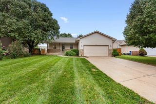 1435 E Village Estates Dr, Park City, KS 67219
