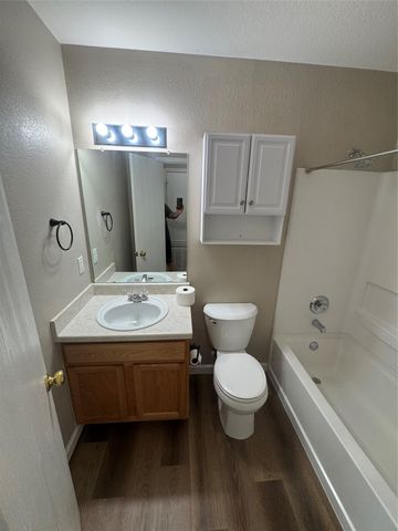 108 Mesa DR, Leander, TX 78641