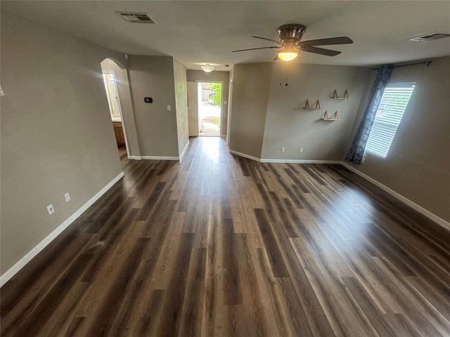 108 Mesa DR, Leander, TX 78641