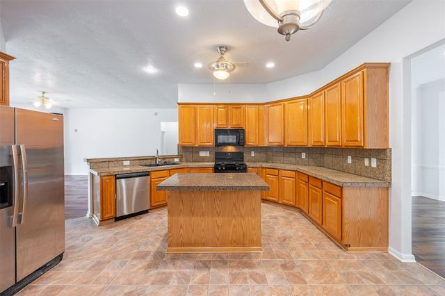 3823 Addison Drive, Pearland, TX 77584