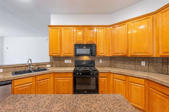 3823 Addison Drive, Pearland, TX 77584