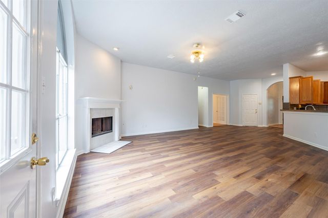 3823 Addison Drive, Pearland, TX 77584