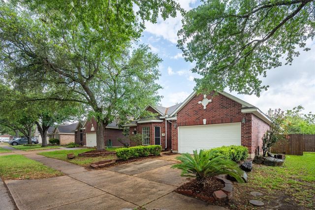 3823 Addison Drive, Pearland, TX 77584