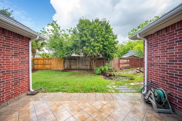 3823 Addison Drive, Pearland, TX 77584