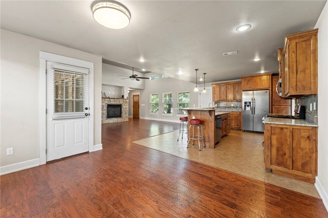 6300 SW Bear Road, Bentonville, AR 72713