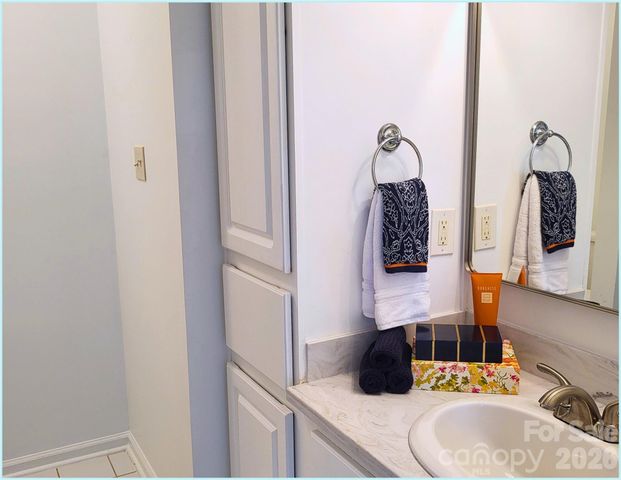 2149 Lennox Square Road, Charlotte, NC 28210