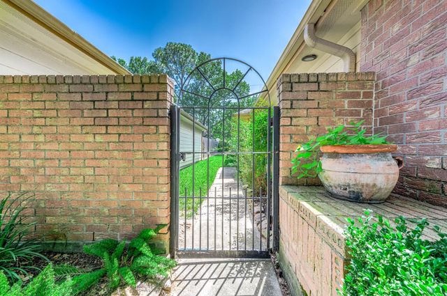 7754 Park Falls Drive, Houston, TX 77095