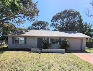 635 Parkside Avenue, Merritt Island, FL 32953