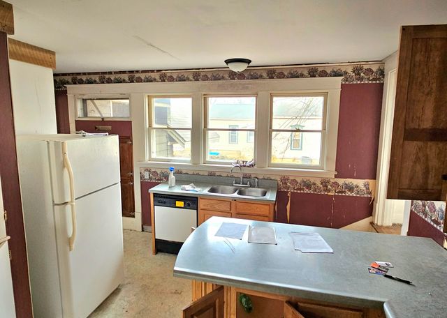 106 W State Street, Mendon, MI 49072