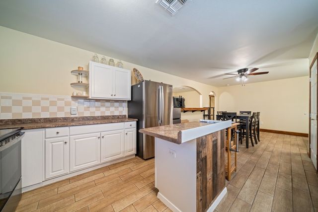 277 S County Road 307, Orange Grove, TX 78372