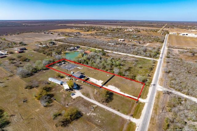 277 S County Road 307, Orange Grove, TX 78372