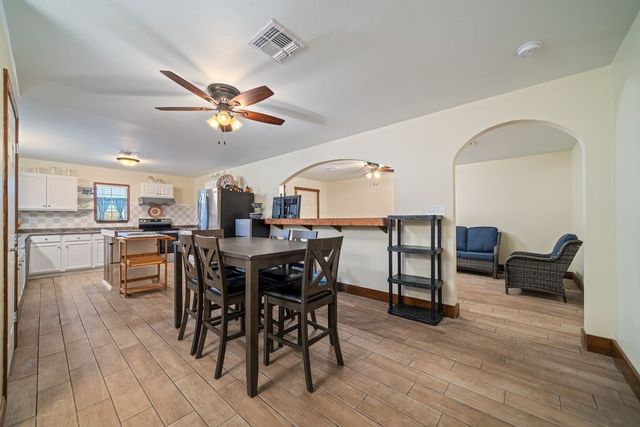 277 S County Road 307, Orange Grove, TX 78372