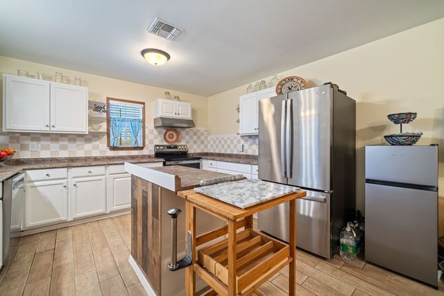 277 S County Road 307, Orange Grove, TX 78372