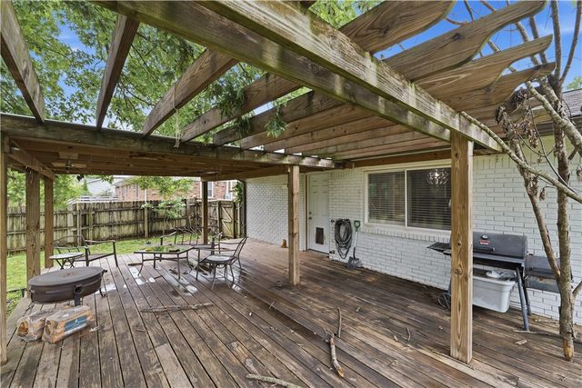 703 NW J Street, Bentonville, AR 72712