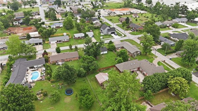 703 NW J Street, Bentonville, AR 72712