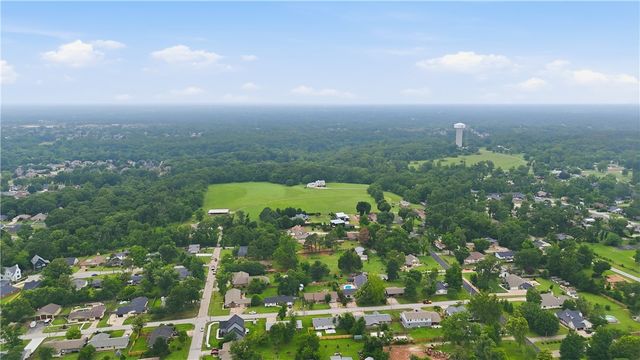 703 NW J Street, Bentonville, AR 72712