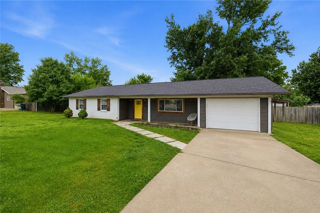 703 NW J Street, Bentonville, AR 72712