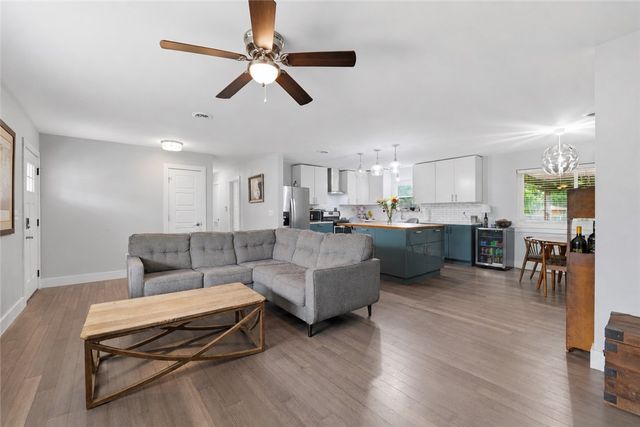 703 NW J Street, Bentonville, AR 72712