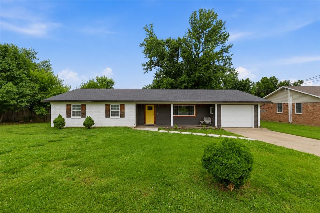 703 NW J Street, Bentonville, AR 72712