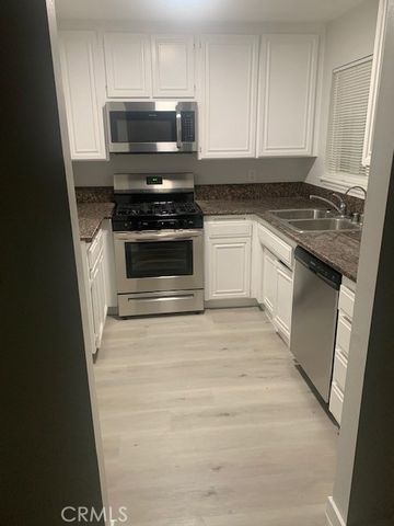 1247 Stoner 109, Los Angeles, CA 90025