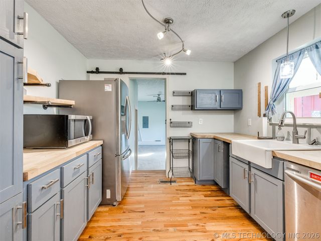 20855 S 4220 Road, Claremore, OK 74019